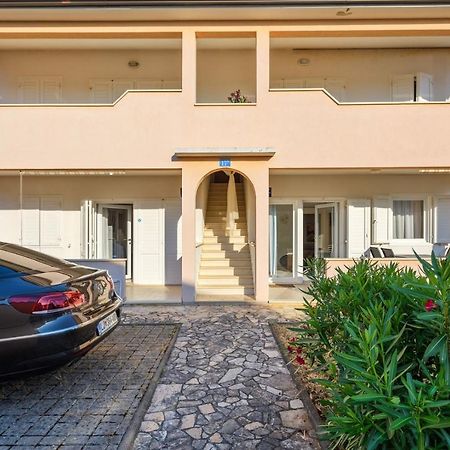 Lucrezia House With Apartments Lovrečica Exterior foto